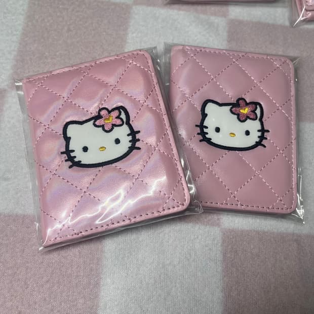 산리오 헬로키티 2단 반지갑 미개봉