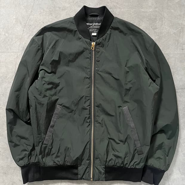 Diesel 디젤 블랙 인더스트리 MA-1 