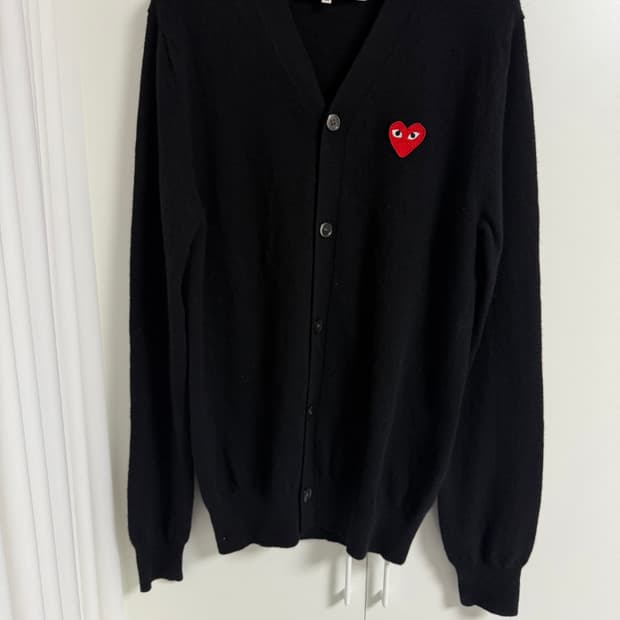 꼼데가르송 브이넥 가디건