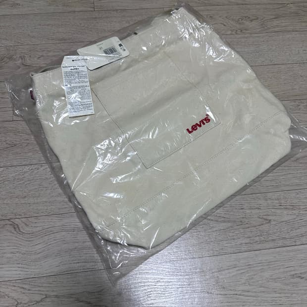 리바이스 토트백 크림