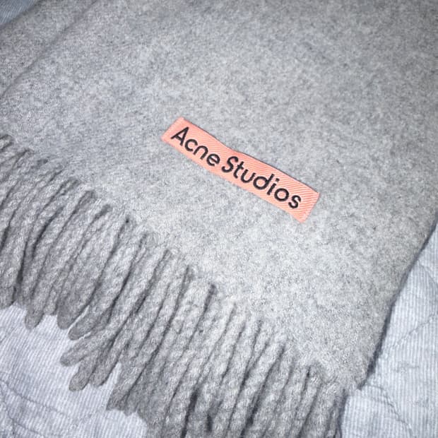 아크네스튜디오 머플러