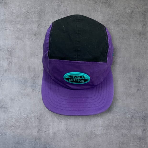 뉴에라 퍼플 믹스 컬러 패치 로고 캠프캡