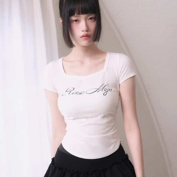 레이즈미야 슬림 크롭 티셔츠