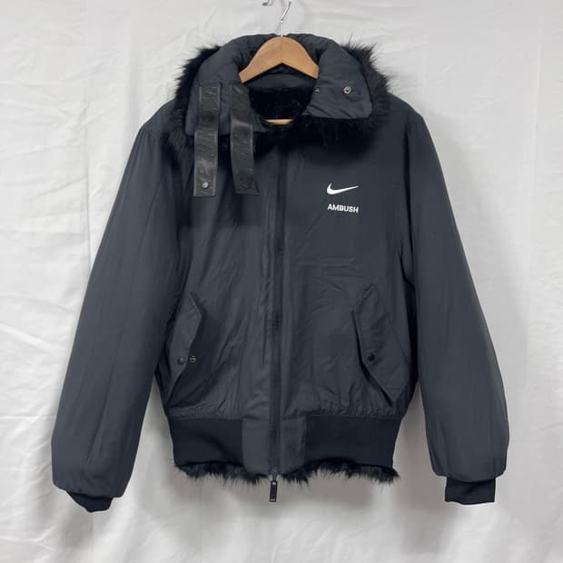 [남여공용] 나이키 X 엠부쉬 리버시블 블랙 퍼자켓