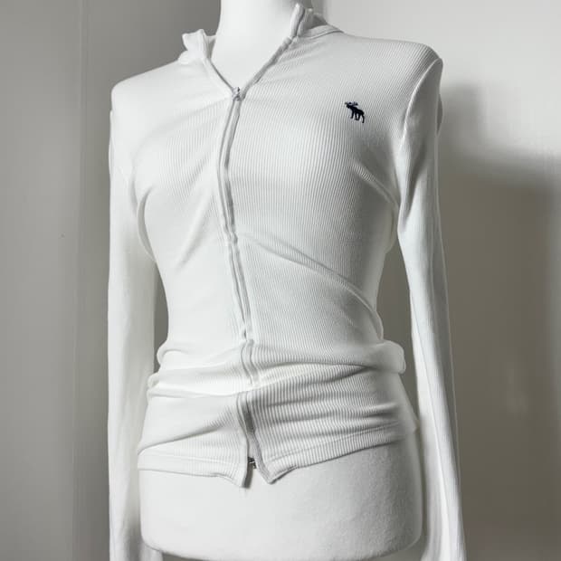 아베크롬비 흰파 니트집업