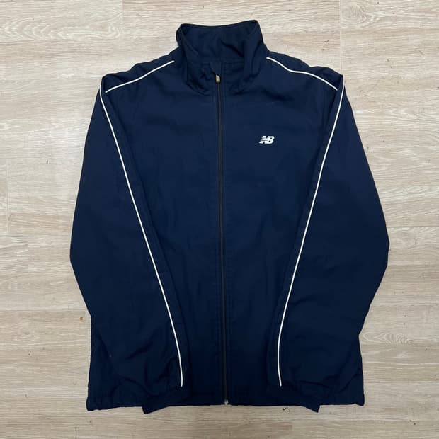 뉴발란스 사이드라인 파이핑 윈드브레이커 바람막이 자켓 [네이비] M/95