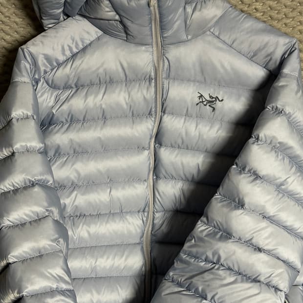 아크테릭스 세륨 후디 루센트 L 극미 중고 판매