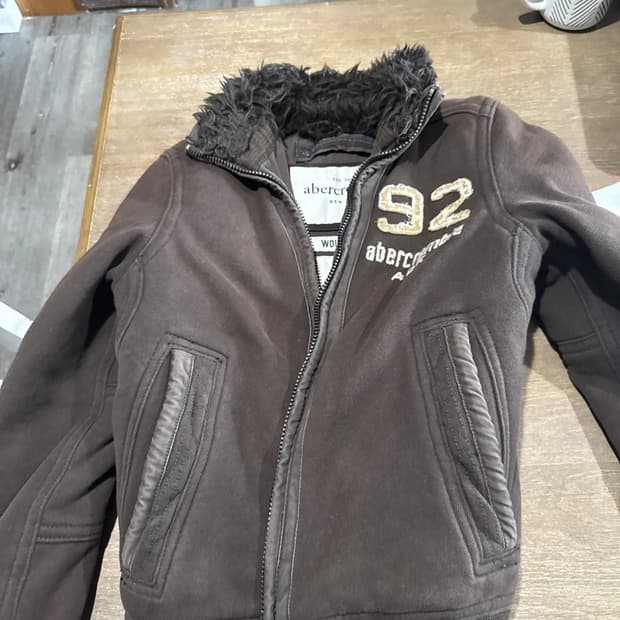 아베크롬비 앤 피치 울프죠 퍼 후드 집업 자켓