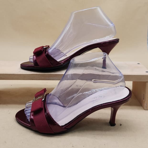 페라가모 글로리로쏘 여성힐슬리퍼37.5 245굽8