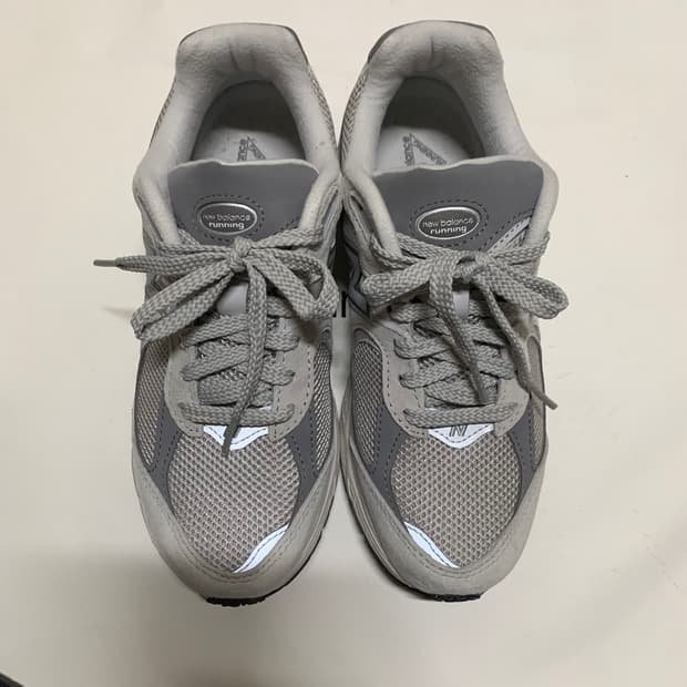 230) 뉴발란스 2002r 그레이