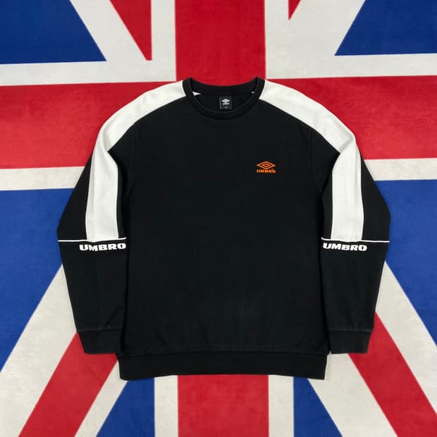 엄브로 맨투맨 110