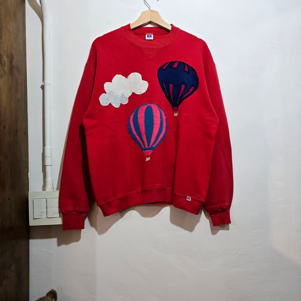 Russell Balloon Needlework 스웻셔츠 (러셀 맨투맨)