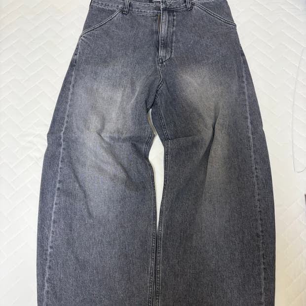 해칭룸 와이드 커브드진(워시드 블랙)