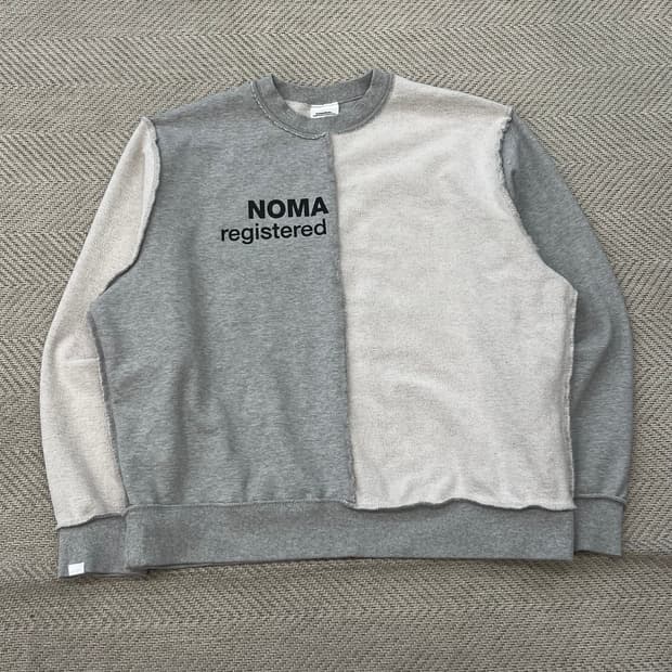 노메뉴얼 로고 스웻셔츠 r3778