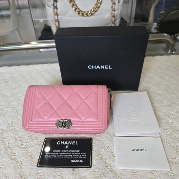 [중고/정품] 샤넬 보이샤넬 지퍼 장지갑