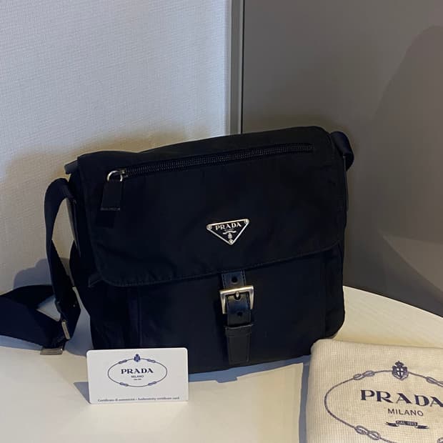 프라다 나일론 원버클 크로스백