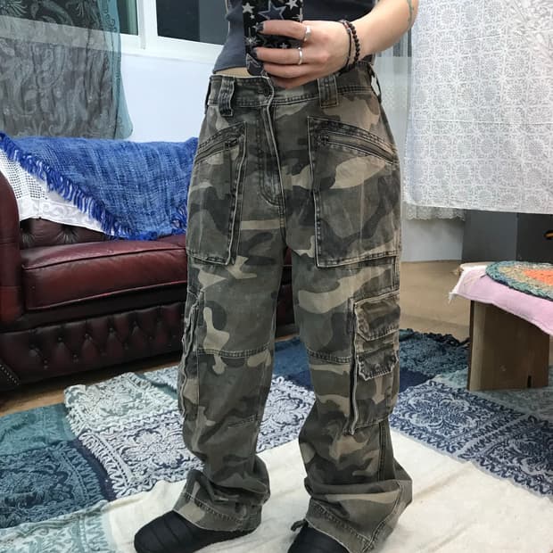 빈티지 지퍼 디테일 카모 카고팬츠 