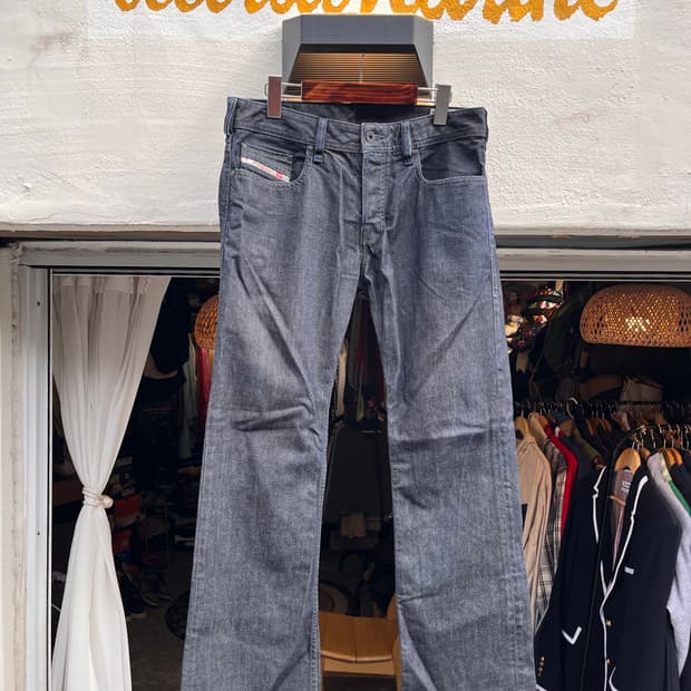 디젤 자티니 부츠컷 데님 팬츠 (이탈리아제)