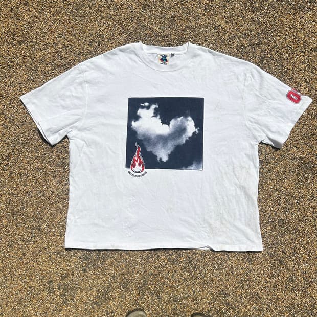 데우스 엑스 마키나(Deus Ex Machina) Puffy Love T