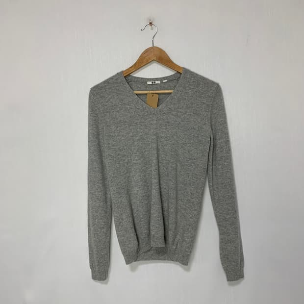 유니클로 캐시미어 100 브이넥 니트 그레이 여성 90