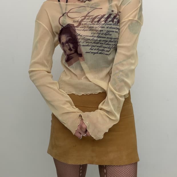 아이보리 포토그래픽 시스루 탑 