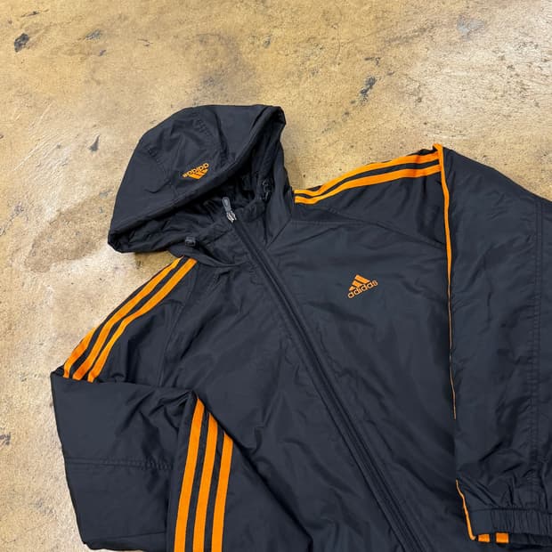 아디다스 블랙 오렌지 패딩 수트 점퍼 90