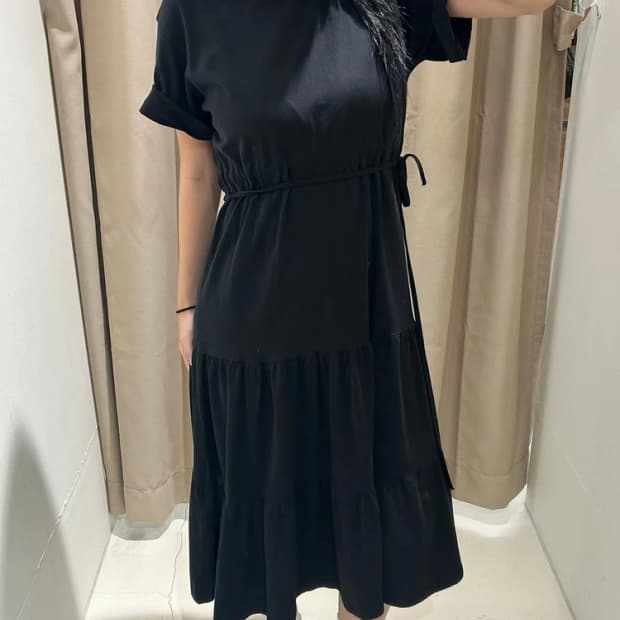 데이지 DAZY 드로스트링 티어드 블랙 원피스 R2867