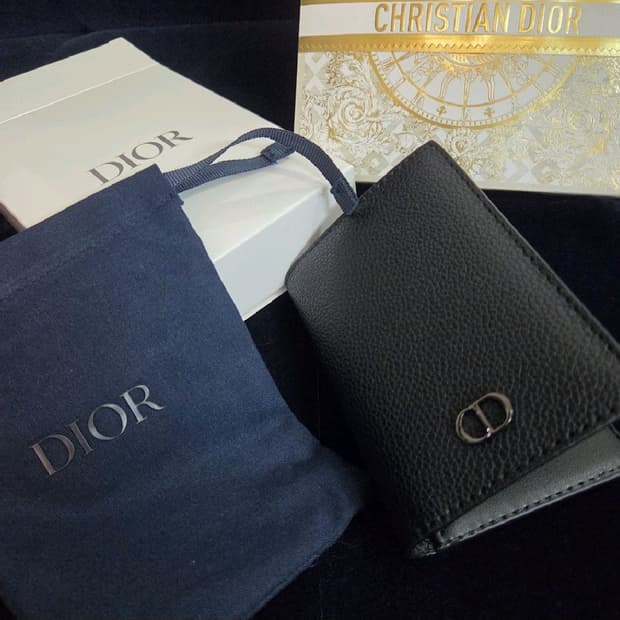 디올 뷰티 가죽 카드지갑