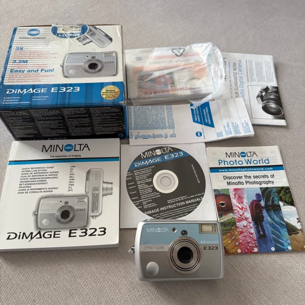 minolta dimage e323