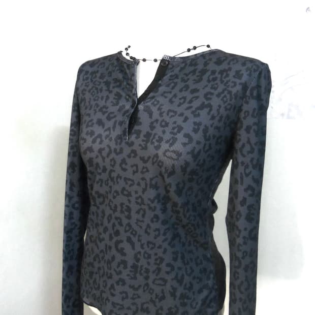 Grey Leopard Fit Top