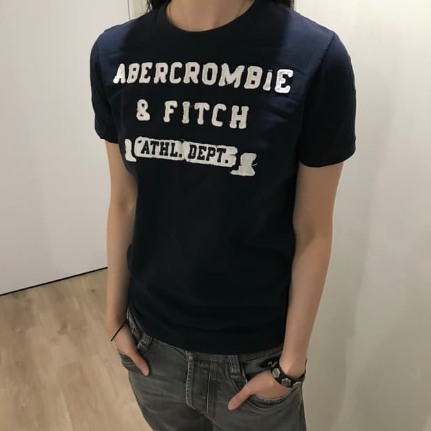 아베크롬비 반팔 네이비