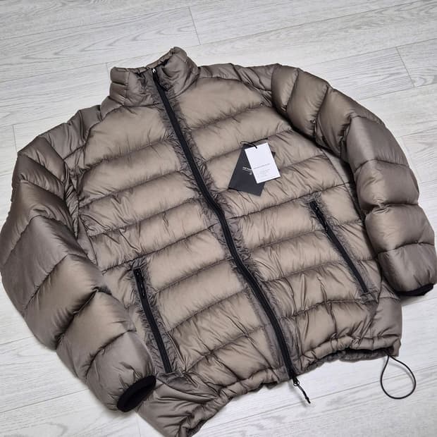 AW25 모이프 헬리움 다운 패딩(SHEER OLIVE)