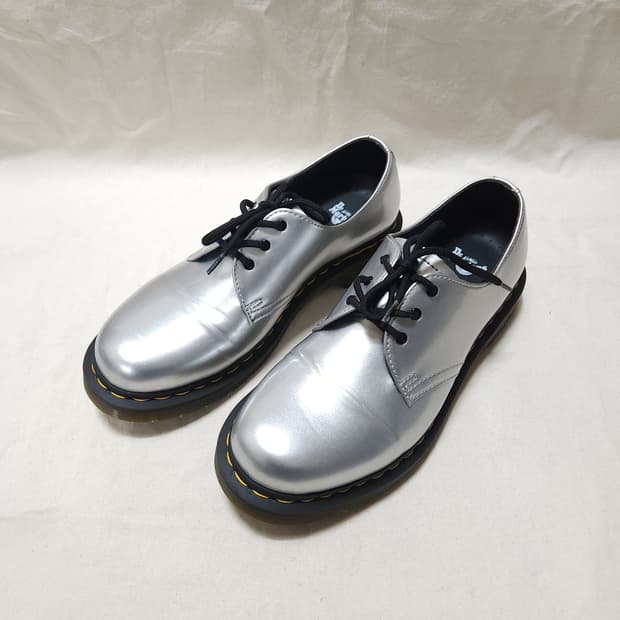 [9UK] 닥터마틴 1461 3홀 Silver (280~285)