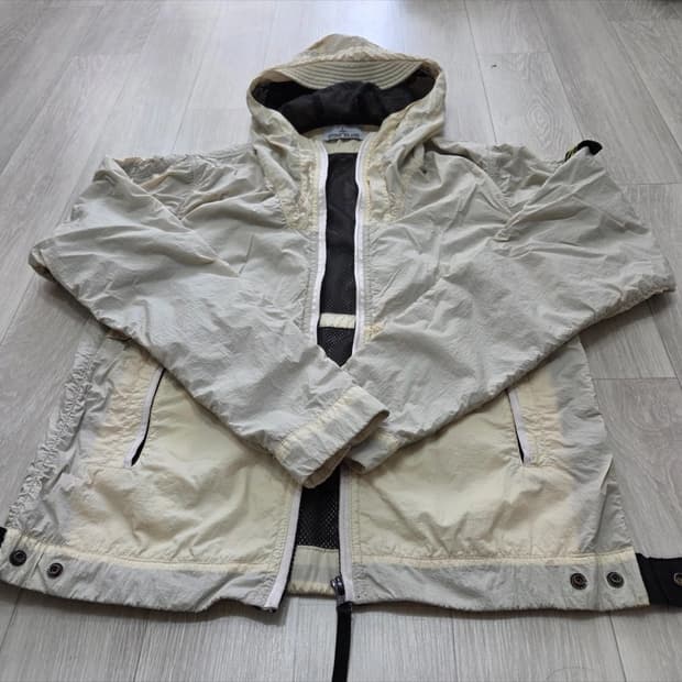 스톤아일랜드 Membrana TC 바람막이 M