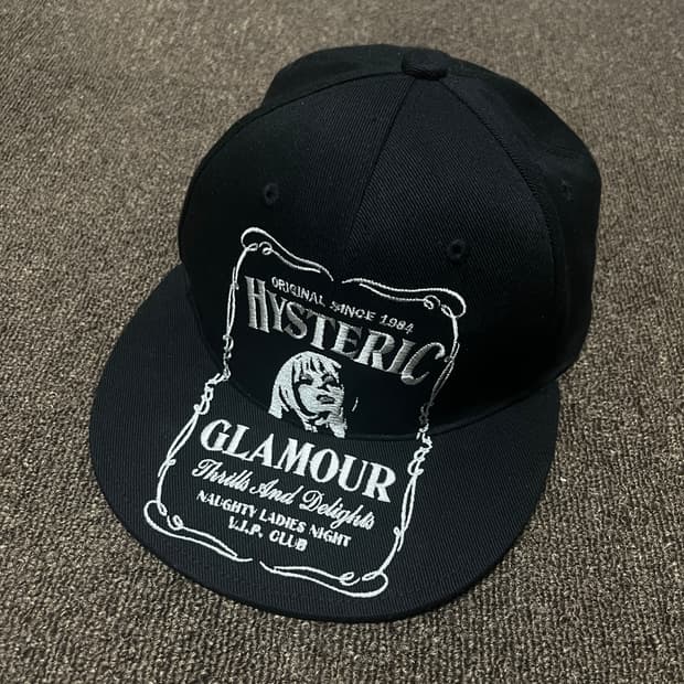 히스테릭 글래머 HYS 위스키 자수캡