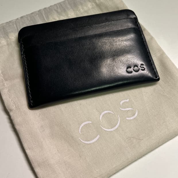 COS 카드지갑