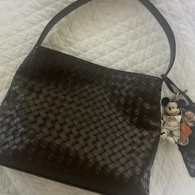 아노에틱 위빙백 숄더백 다크브라운