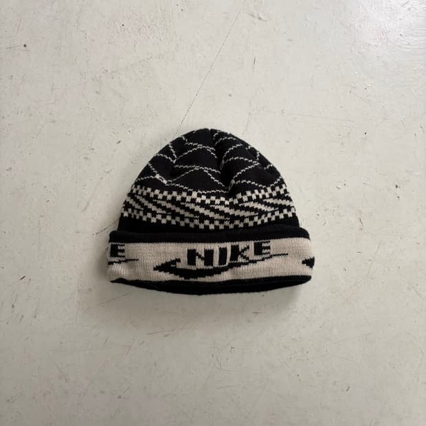 00s 나이키 빈티지 아카이브 피크 퓨추라 비니 OS