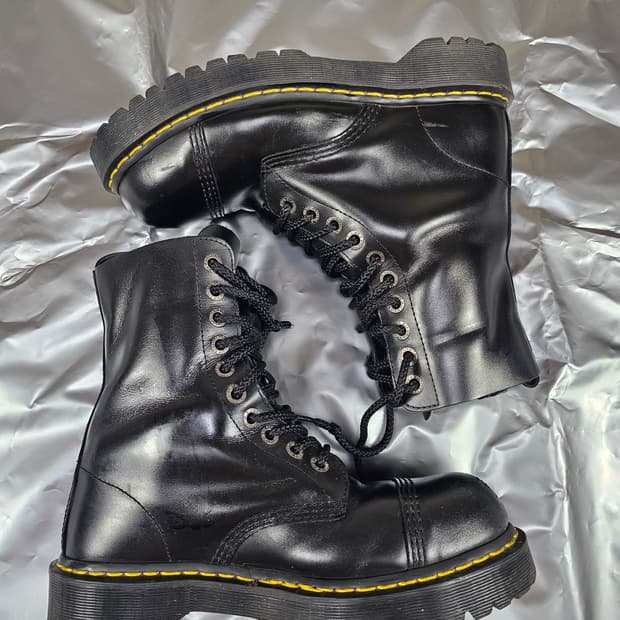 닥터마틴스틸토10홀