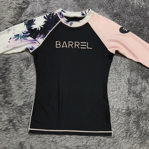 [[여성 M, A급] 배럴(BARRELL) UPF50+ 래쉬가드@257