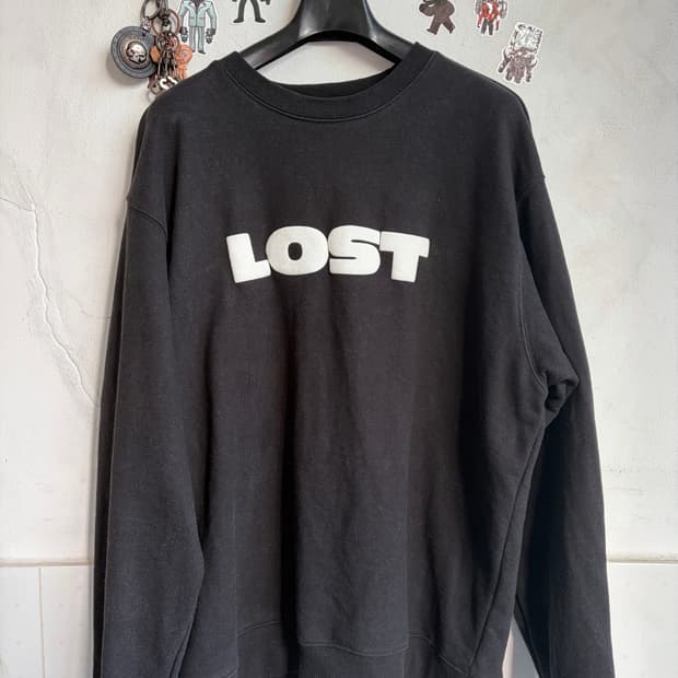 LMC 블랙 LOST 로고 맨투맨 M