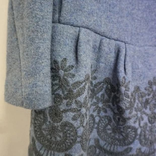 오즈세컨 레이스 자수 코트