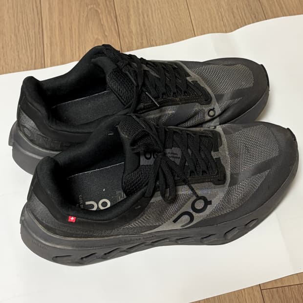 [270/오늘만할인] 온러닝 클라우드서퍼 넥스트 블랙 이클립스 운동화