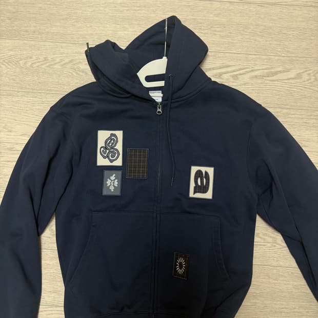 더콜디스트모먼트 후드집업