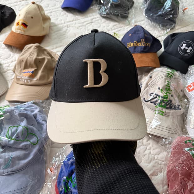 16번) 해외바잉 or 국내매장구매 모자들 볼캡, 헌팅캡, 이어플랩캡 등