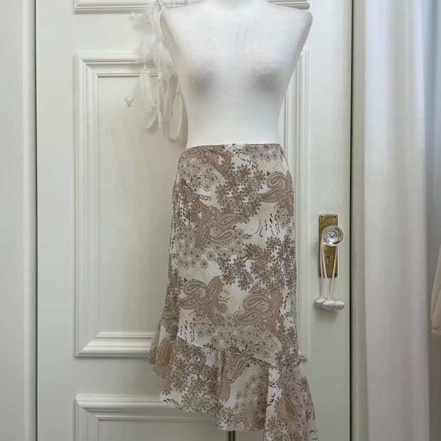beige pasley unbalance banding skirt