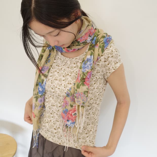 rose t-shirt