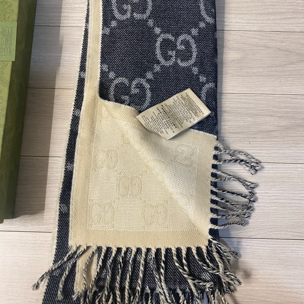 구찌 GG 울스카프