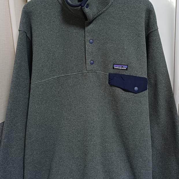 🇳🇮 파타고니아 신칠라 스냅티 - 니켈 / 네이비 블루