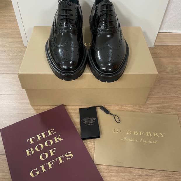 [39] 버버리 BURBERRY 윙팁 로퍼 구두